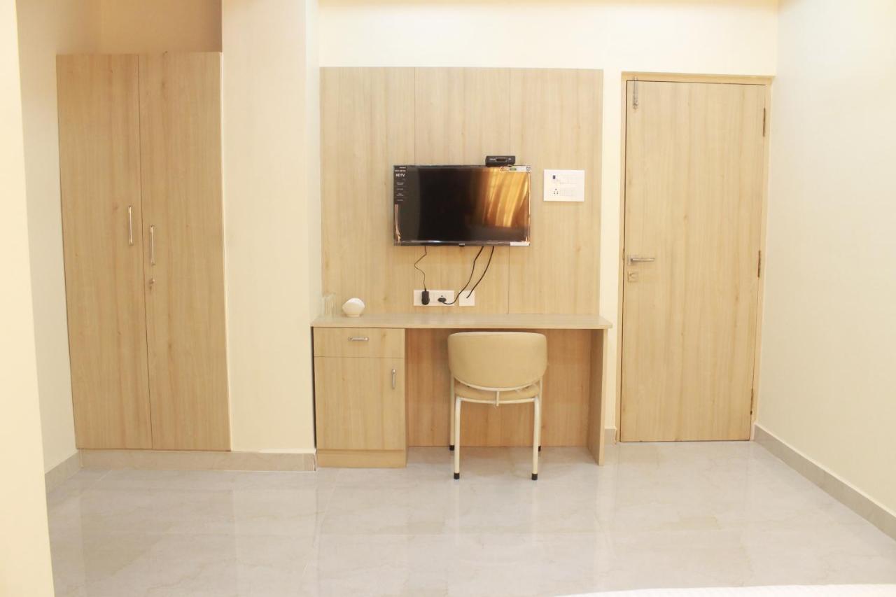 Hotel Jfive Residency Chennai Exterior foto